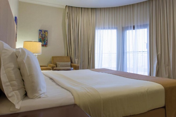 Al Qurum Resort image 7